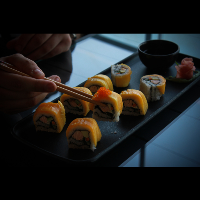 رول تروپیکال